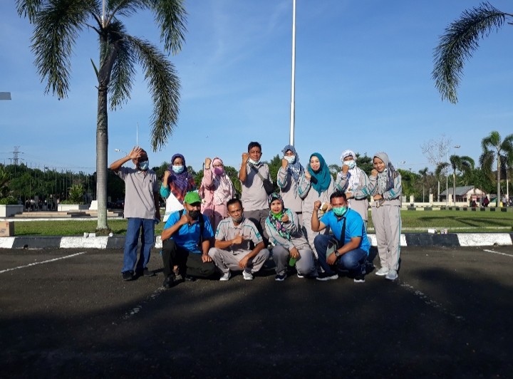 $rows[judul]